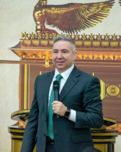 Obispo Joaquim en el Centro de Ayuda Cristiano en Madrid