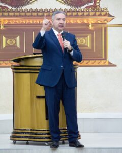 El obispo Joaquim hablando sobre la murmuración